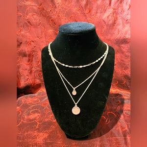 Bijoux Necklace